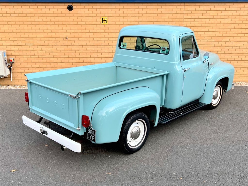 USED 1954 FORD F-100  Stepside American pick up // 3.0L // manual // px swap 