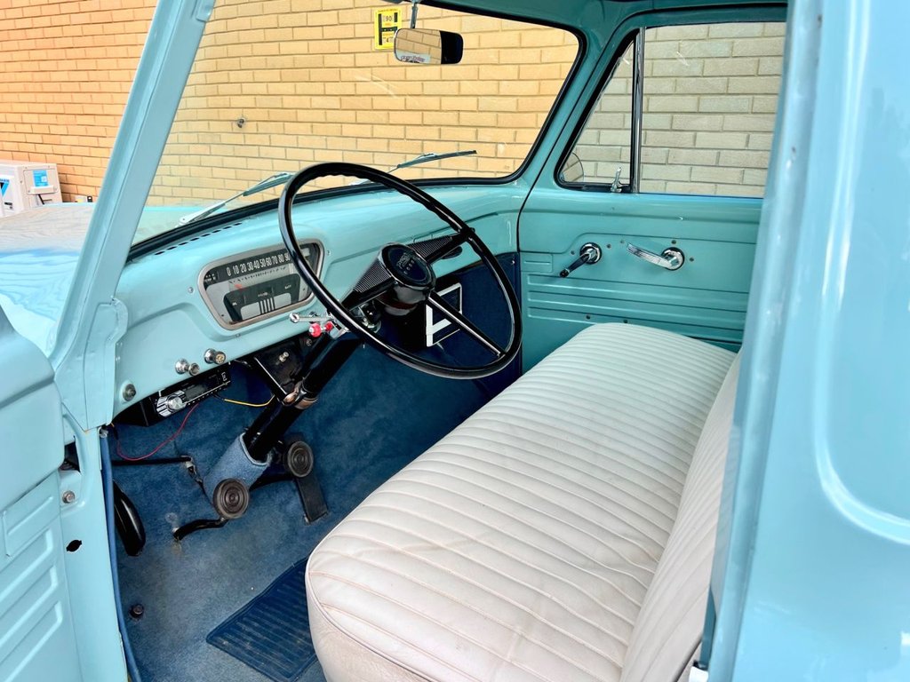 USED 1954 FORD F-100  Stepside American pick up // 3.0L // manual // px swap 