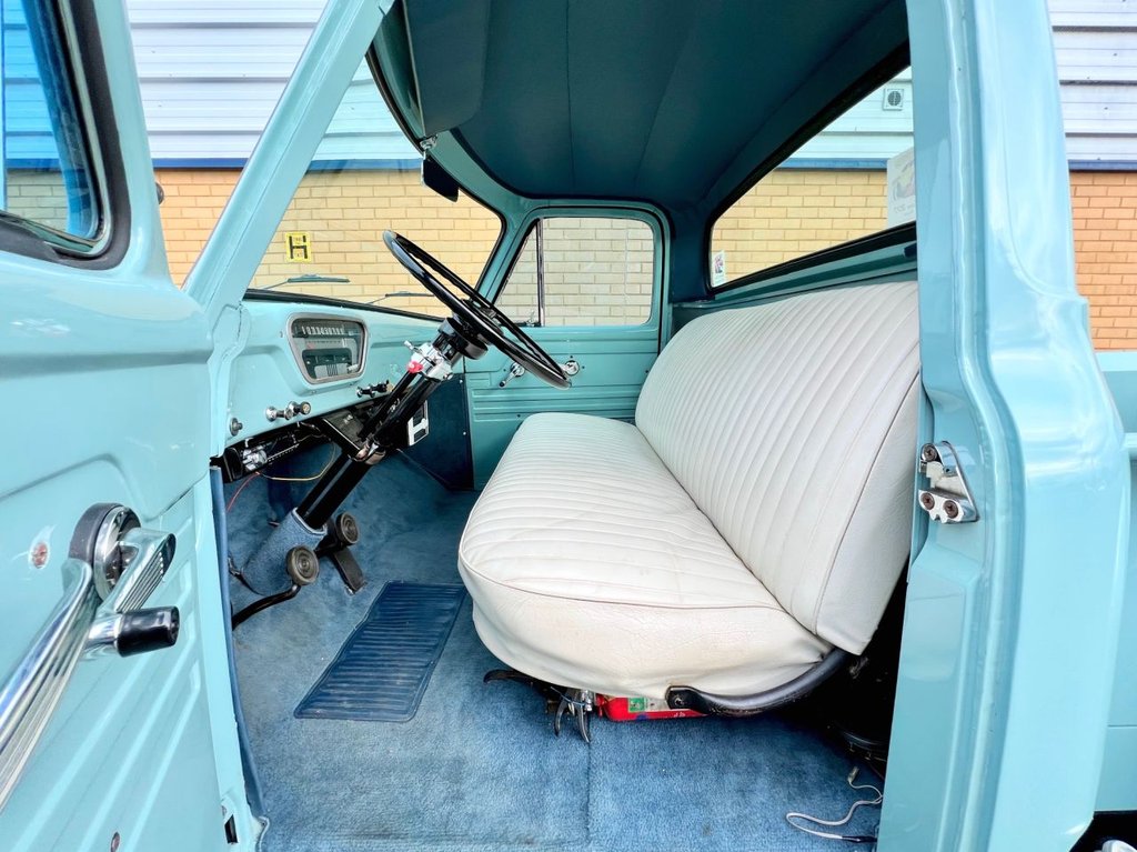 USED 1954 FORD F-100  Stepside American pick up // 3.0L // manual // px swap 