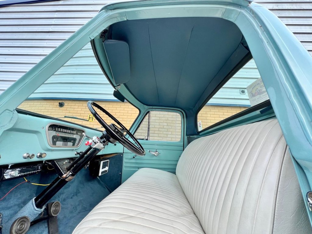 USED 1954 FORD F-100  Stepside American pick up // 3.0L // manual // px swap 
