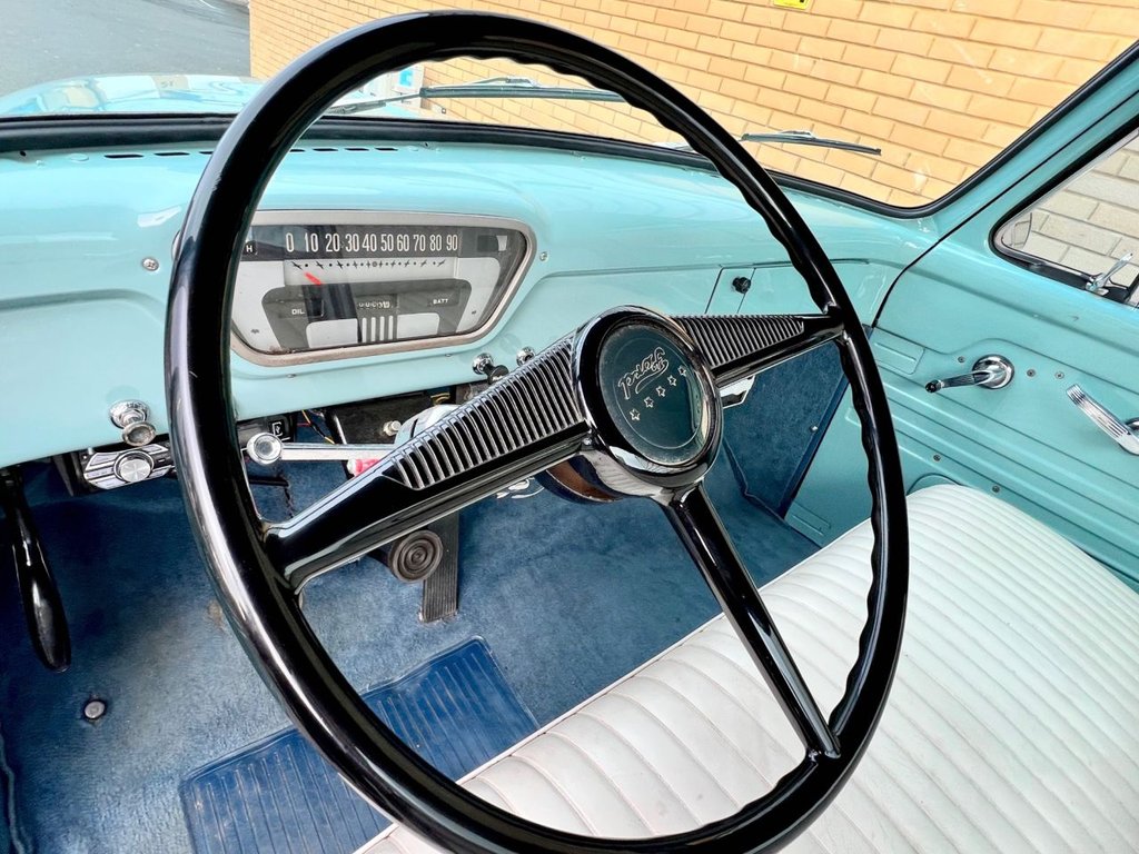 USED 1954 FORD F-100  Stepside American pick up // 3.0L // manual // px swap 