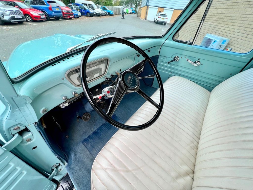 USED 1954 FORD F-100  Stepside American pick up // 3.0L // manual // px swap 