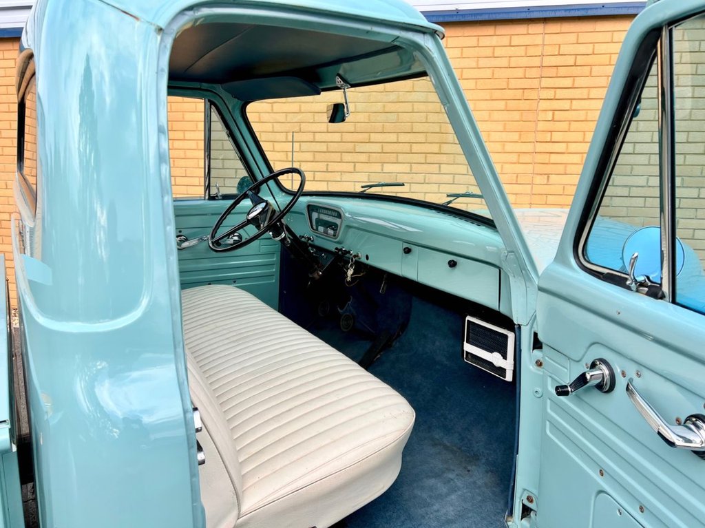 USED 1954 FORD F-100  Stepside American pick up // 3.0L // manual // px swap 