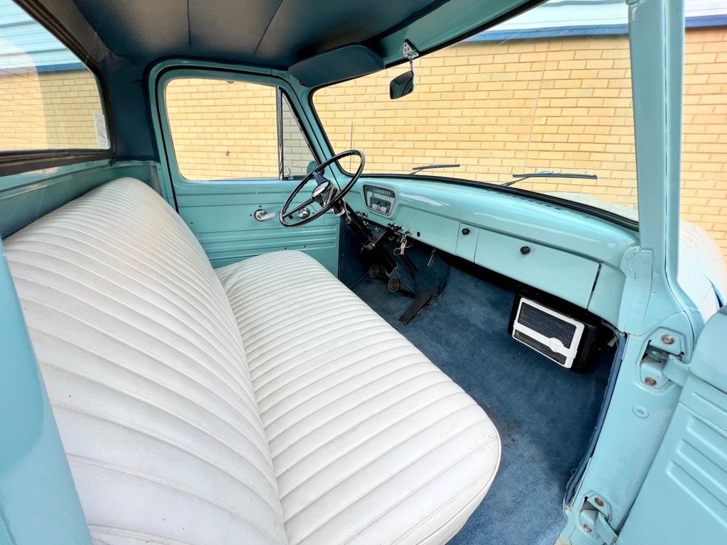 USED 1954 FORD F-100  Stepside American pick up // 3.0L // manual // px swap 