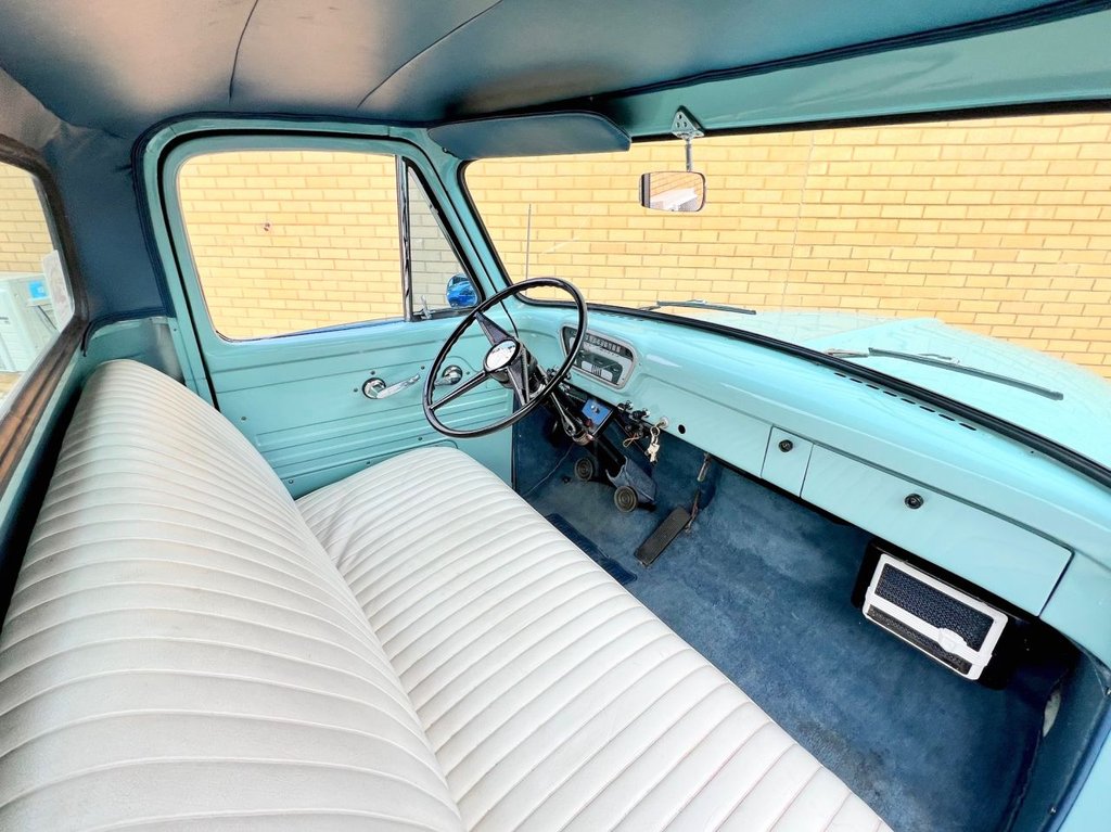 USED 1954 FORD F-100  Stepside American pick up // 3.0L // manual // px swap 