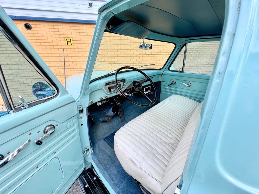 USED 1954 FORD F-100  Stepside American pick up // 3.0L // manual // px swap 