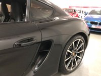 USED 2014 N PORSCHE CAYMAN 2.7 24V PDK 2d 275 BHP * PORSCHE SPORTS EXHAUST * 20 INCH CARERRA WHEELS * BOSE SURROUND SYSTEM * PCM WITH SAT NAV *