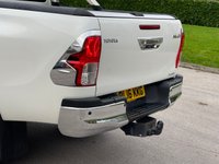 USED 2016 16 TOYOTA HI-LUX 2.4 INVINCIBLE 4WD D-4D DCB 148 BHP 