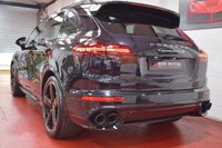 USED 2016 66 PORSCHE CAYENNE 4.8 V8 S TURBO TIPTRONIC S 5d 562 BHP SPORTS EXHAUST / PAN ROOF