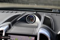 USED 2016 66 PORSCHE CAYENNE 4.8 V8 S TURBO TIPTRONIC S 5d 562 BHP SPORTS EXHAUST / PAN ROOF