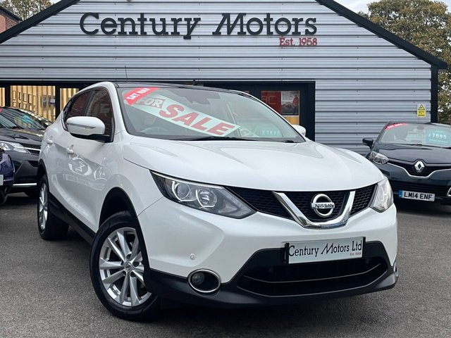 2014 14 Nissan Qashqai 1.5 DCi Acenta PREMIUM (Smart Vision) 5dr - GLASS ROOF