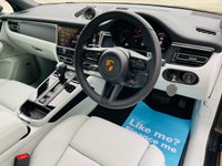 USED 2021 71 PORSCHE MACAN 2.0 PDK 5d 262 BHP New Shape, Gen 3, High Spec
