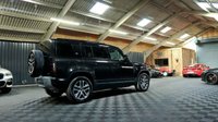 USED 2020 20 LAND ROVER DEFENDER 2.0 SE 5d 237 BHP FANTASTIC SPEC - ALL THE BEST EXTRAS - DEPLOYABLE TOW BAR - HEATED SEATS, HEATED STEERING WHEEL AND IN THE BEST COLOUR!!