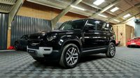 USED 2020 20 LAND ROVER DEFENDER 2.0 SE 5d 237 BHP FANTASTIC SPEC - ALL THE BEST EXTRAS - DEPLOYABLE TOW BAR - HEATED SEATS, HEATED STEERING WHEEL AND IN THE BEST COLOUR!!