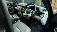 USED 2020 20 LAND ROVER DEFENDER 2.0 SE 5d 237 BHP FANTASTIC SPEC - ALL THE BEST EXTRAS - DEPLOYABLE TOW BAR - HEATED SEATS, HEATED STEERING WHEEL AND IN THE BEST COLOUR!!