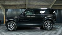 USED 2020 20 LAND ROVER DEFENDER 2.0 SE 5d 237 BHP FANTASTIC SPEC - ALL THE BEST EXTRAS - DEPLOYABLE TOW BAR - HEATED SEATS, HEATED STEERING WHEEL AND IN THE BEST COLOUR!!