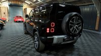 USED 2020 20 LAND ROVER DEFENDER 2.0 SE 5d 237 BHP FANTASTIC SPEC - ALL THE BEST EXTRAS - DEPLOYABLE TOW BAR - HEATED SEATS, HEATED STEERING WHEEL AND IN THE BEST COLOUR!!