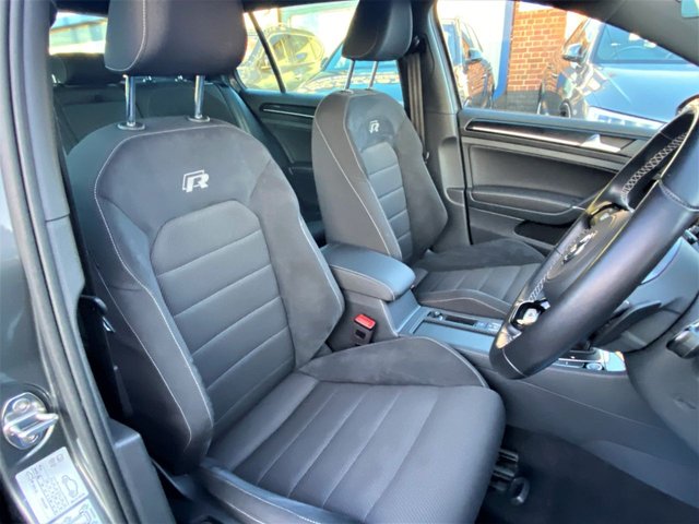 View our VOLKSWAGEN GOLF