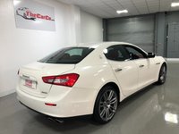 USED 2015 15 MASERATI GHIBLI 3.0 DV6 4d 275 BHP * NAV * CRUISE * CLIMATE * FRONT & REAR PARKING SENSORS * BLUETOOTH * RED LEATHER *