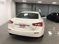 USED 2015 15 MASERATI GHIBLI 3.0 DV6 4d 275 BHP * NAV * CRUISE * CLIMATE * FRONT & REAR PARKING SENSORS * BLUETOOTH * RED LEATHER *