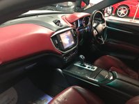USED 2015 15 MASERATI GHIBLI 3.0 DV6 4d 275 BHP * NAV * CRUISE * CLIMATE * FRONT & REAR PARKING SENSORS * BLUETOOTH * RED LEATHER *