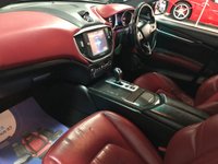 USED 2015 15 MASERATI GHIBLI 3.0 DV6 4d 275 BHP * NAV * CRUISE * CLIMATE * FRONT & REAR PARKING SENSORS * BLUETOOTH * RED LEATHER *
