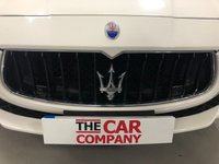 USED 2015 15 MASERATI GHIBLI 3.0 DV6 4d 275 BHP * NAV * CRUISE * CLIMATE * FRONT & REAR PARKING SENSORS * BLUETOOTH * RED LEATHER *