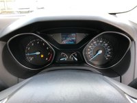 USED 2012 61 FORD FOCUS 1.6 ZETEC 5d 124 BHP Low Mileage with FSH & Recent Cambelt