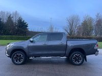 USED 2017 67 TOYOTA HI-LUX 2.4 INVINCIBLE X 4WD D-4D DCB 148 BHP CHOICES OF 2  LOW MILES IN STOCK !