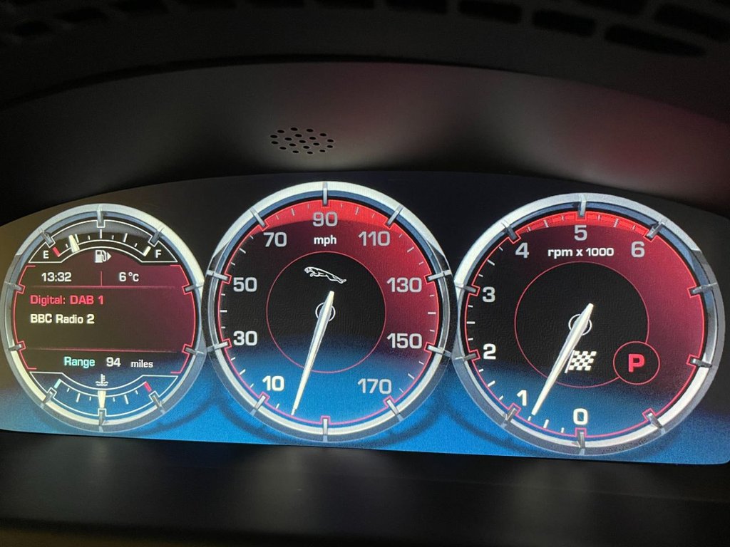 USED 2013 63 JAGUAR XJ 3.0 D V6 PORTFOLIO 4d 275 BHP 