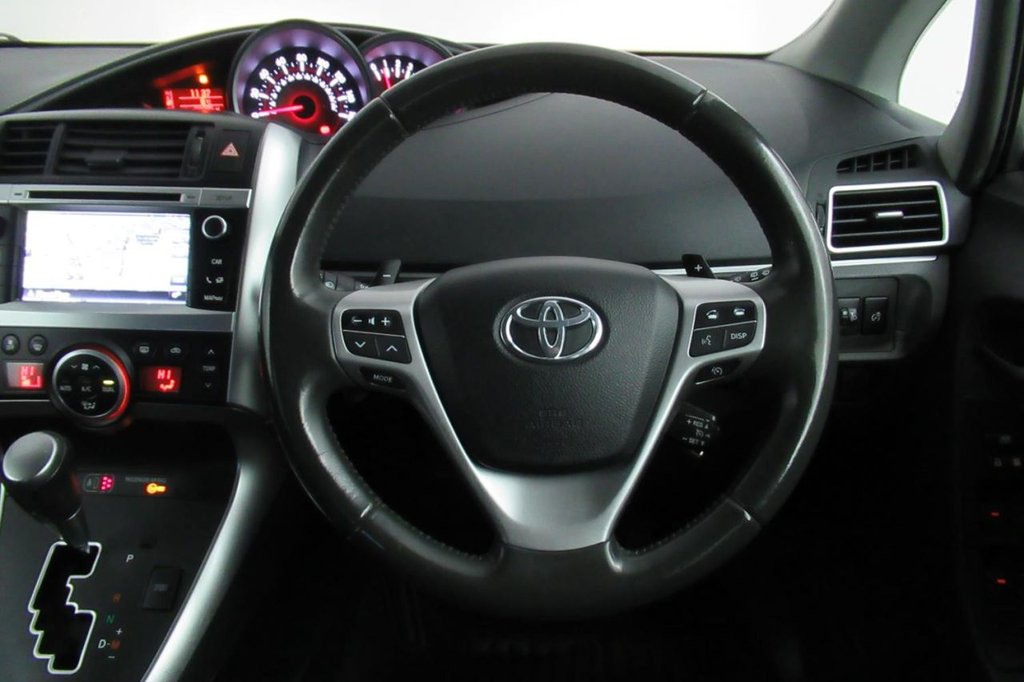 USED 2015 15 TOYOTA VERSO 1.8 VALVEMATIC ICON 5d 7 SEATER 
