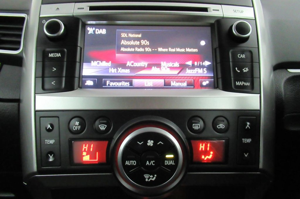 USED 2015 15 TOYOTA VERSO 1.8 VALVEMATIC ICON 5d 7 SEATER 