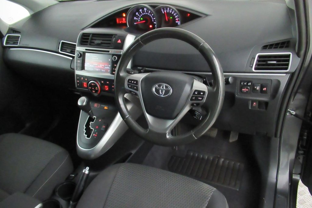 USED 2015 15 TOYOTA VERSO 1.8 VALVEMATIC ICON 5d 7 SEATER 