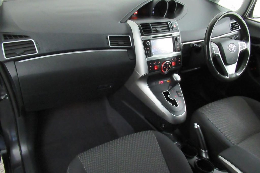 USED 2015 15 TOYOTA VERSO 1.8 VALVEMATIC ICON 5d 7 SEATER 