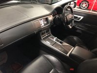 USED 2015 15 JAGUAR XF 2.2 D LUXURY 4d 163 BHP * PRIVACY * CLIMATE * NAV *  LEATHER TRIM * 17 INCH ALLOYS *