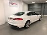 USED 2015 15 JAGUAR XF 2.2 D LUXURY 4d 163 BHP * PRIVACY * CLIMATE * NAV *  LEATHER TRIM * 17 INCH ALLOYS *