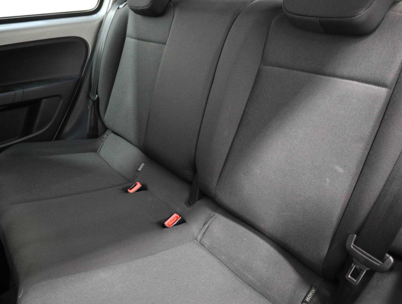 vw up isofix