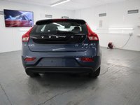 USED 2018 18 VOLVO V40 1.5 T2 INSCRIPTION 5d 120 BHP WITH ONLY JUST OVER 3,000 MILES AND STUNNING CONDITION.