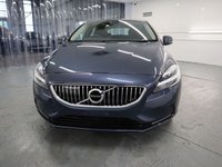 USED 2018 18 VOLVO V40 1.5 T2 INSCRIPTION 5d 120 BHP WITH ONLY JUST OVER 3,000 MILES AND STUNNING CONDITION.