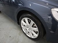 USED 2018 18 VOLVO V40 1.5 T2 INSCRIPTION 5d 120 BHP WITH ONLY JUST OVER 3,000 MILES AND STUNNING CONDITION.