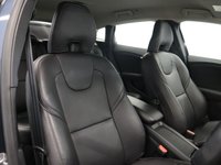 USED 2018 18 VOLVO V40 1.5 T2 INSCRIPTION 5d 120 BHP WITH ONLY JUST OVER 3,000 MILES AND STUNNING CONDITION.
