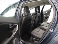 USED 2018 18 VOLVO V40 1.5 T2 INSCRIPTION 5d 120 BHP WITH ONLY JUST OVER 3,000 MILES AND STUNNING CONDITION.