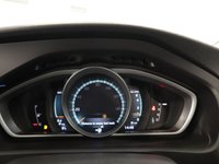 USED 2018 18 VOLVO V40 1.5 T2 INSCRIPTION 5d 120 BHP WITH ONLY JUST OVER 3,000 MILES AND STUNNING CONDITION.