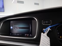 USED 2018 18 VOLVO V40 1.5 T2 INSCRIPTION 5d 120 BHP WITH ONLY JUST OVER 3,000 MILES AND STUNNING CONDITION.