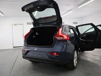 USED 2018 18 VOLVO V40 1.5 T2 INSCRIPTION 5d 120 BHP WITH ONLY JUST OVER 3,000 MILES AND STUNNING CONDITION.