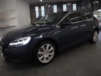 USED 2018 18 VOLVO V40 1.5 T2 INSCRIPTION 5d 120 BHP WITH ONLY JUST OVER 3,000 MILES AND STUNNING CONDITION.