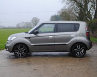 USED 2010 59 KIA SOUL 1.6 TEMPEST CRDI 5d 127 BHP www.suffolkcarcentre.co.uk - Located at Reydon