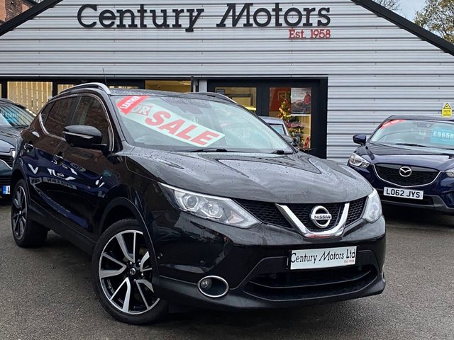 2014 14 Nissan Qashqai 1.5 DCi TEKNA (Smart Vision) 5dr - GLASS ROOF
