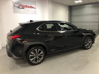 USED 2019 19 LEXUS UX 2.0 250H F SPORT 5d 108 BHP * PRIVACY  GLASS * CLIMATE CONTROL * PARKING SENSORS * 18 INCH ALLOYS * LEATHER *