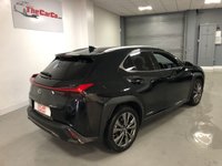 USED 2019 19 LEXUS UX 2.0 250H F SPORT 5d 108 BHP * PRIVACY  GLASS * CLIMATE CONTROL * PARKING SENSORS * 18 INCH ALLOYS * LEATHER *